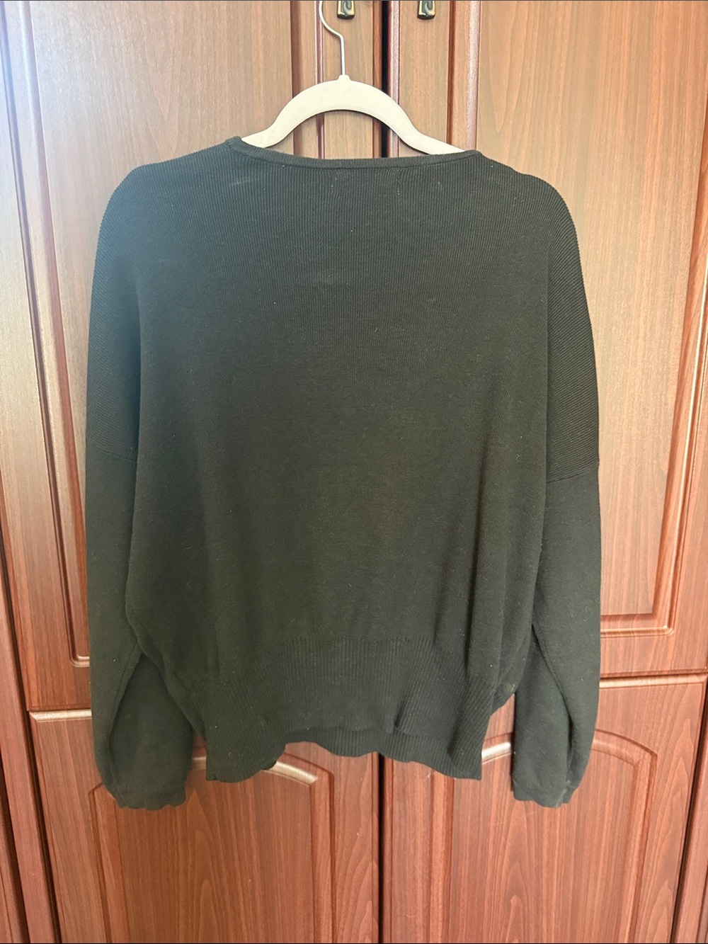 Urban Outfitters Low V cut Sweater - Picture 2 of 4